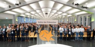 Schaeffler Aerospace wins top award from the BGHM for its safety culture | Press Releases